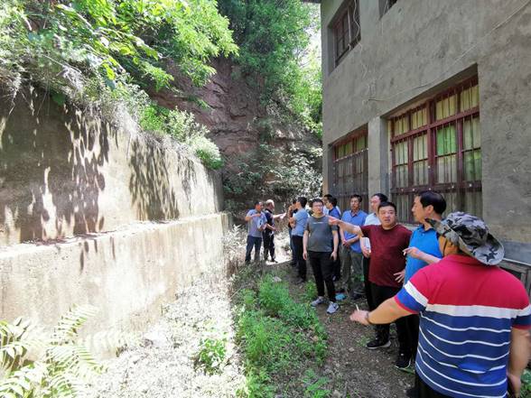 c56db93a30b1e25666930049be7b91f0.jpg image004.jpg