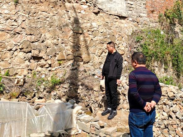 19569e0ef66f4c404c0b8261c9cf618c.jpg image002.jpg